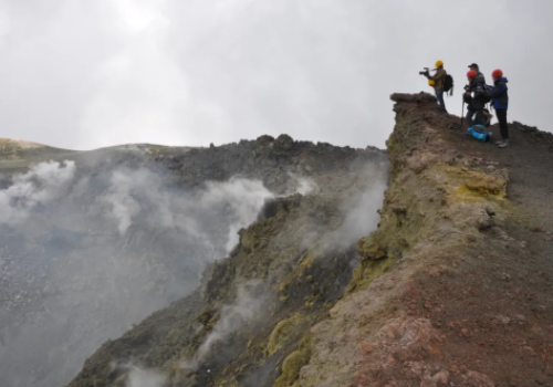 Il radon dell’Etna: precursore sismo-vulcanico e gas cancerogeno