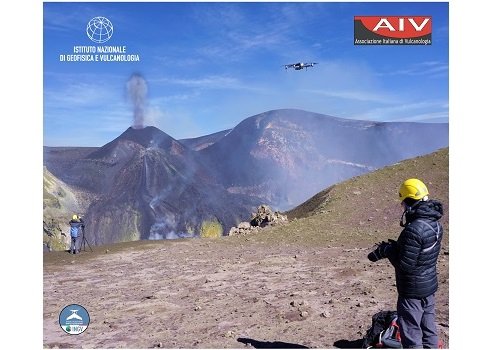 VOLCANOLOGICAL FLYING SCHOOL: Iscrizioni aperte per la prima scuola INGV sull’utilizzo dei droni in vulcanologia